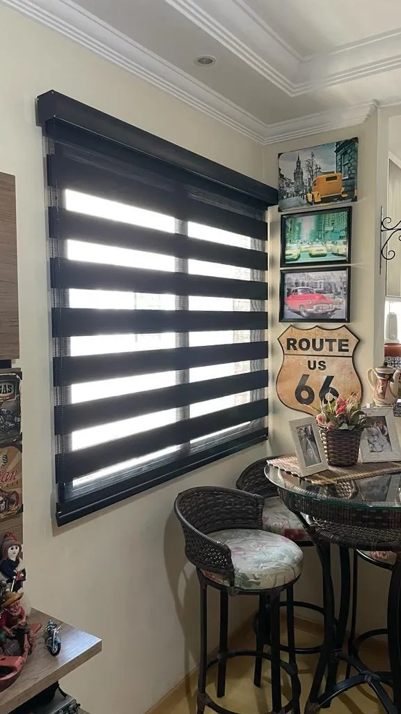 Persiana double vision em ambiente residencial